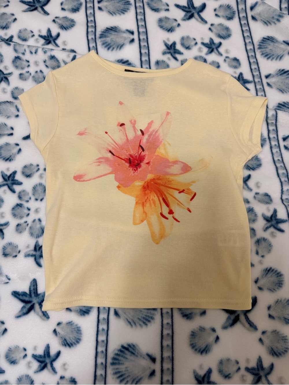 Yellow flower baby tee size small